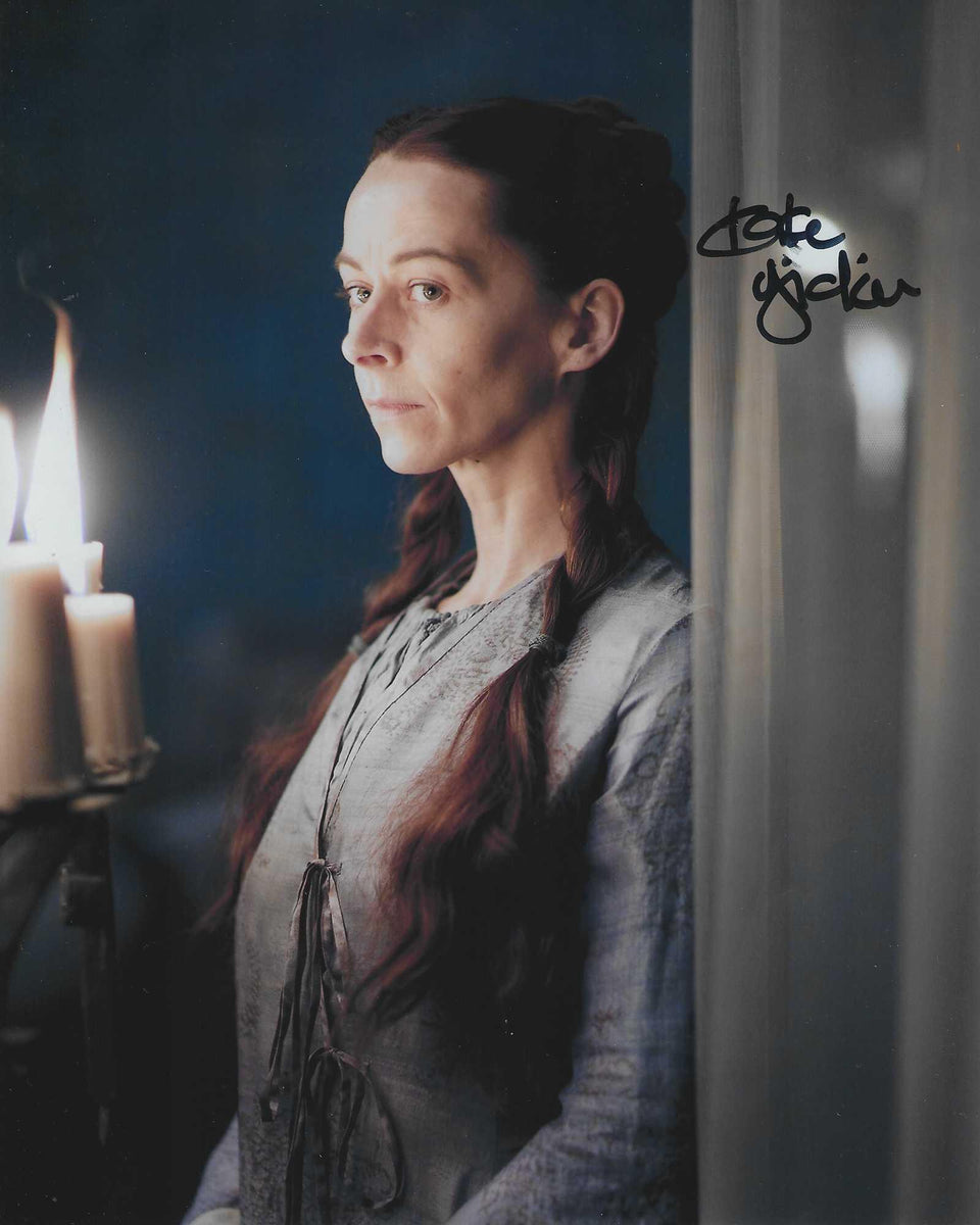 Kate Dickie 10x8 signed in Black Game Of Thrones – Showmasters Comic ...