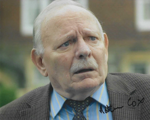 Arthur Cox 10x8 signed in Black Doctor Who