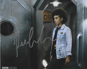 Pearl Mackie 10x8 signed in Silver Doctor Who