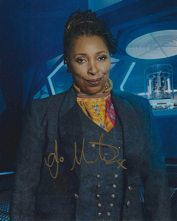 Jo Martin 10 X 8 Signed In Gold Doctor Who